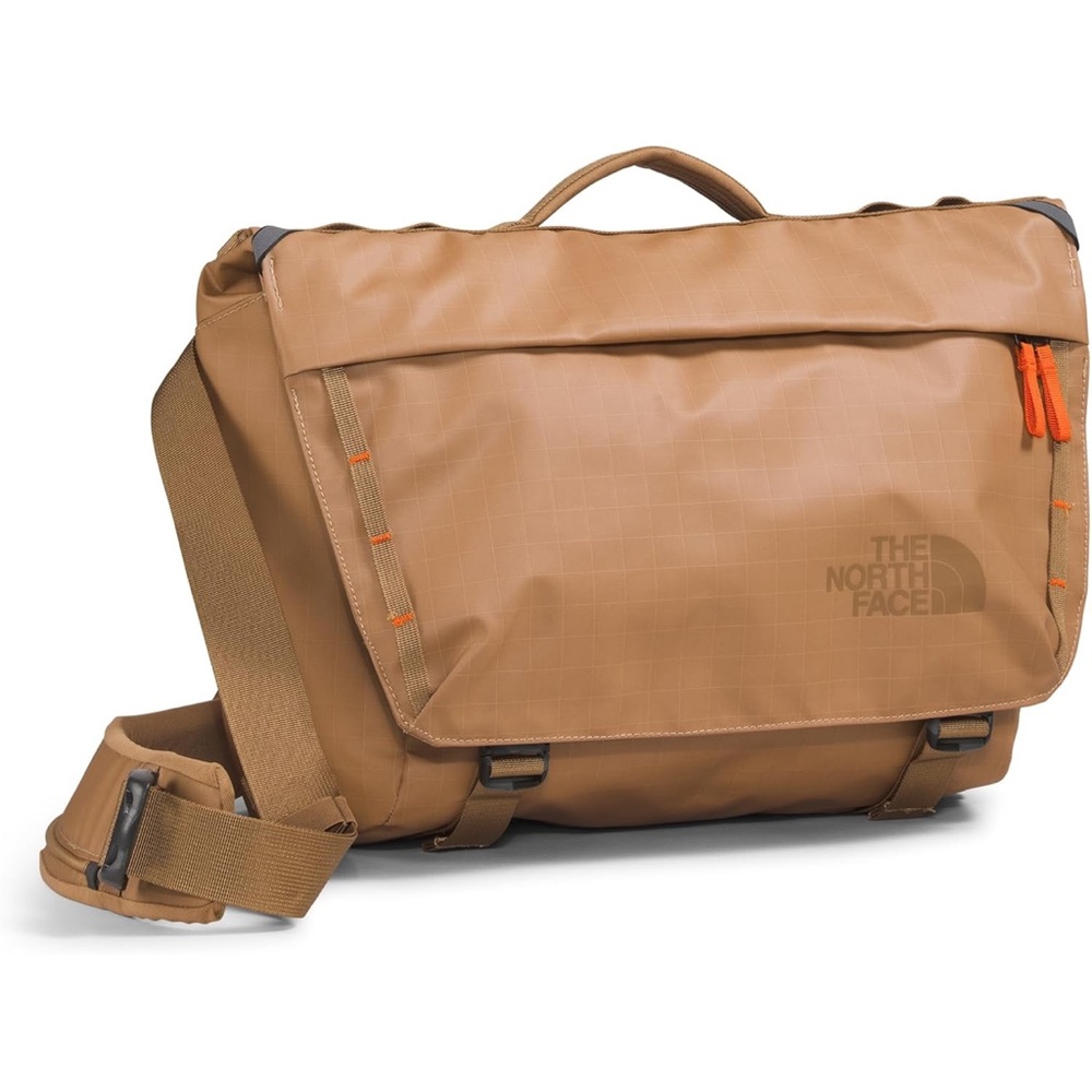 THE NORTH FACE Base Camp Voyager Messenger Bag